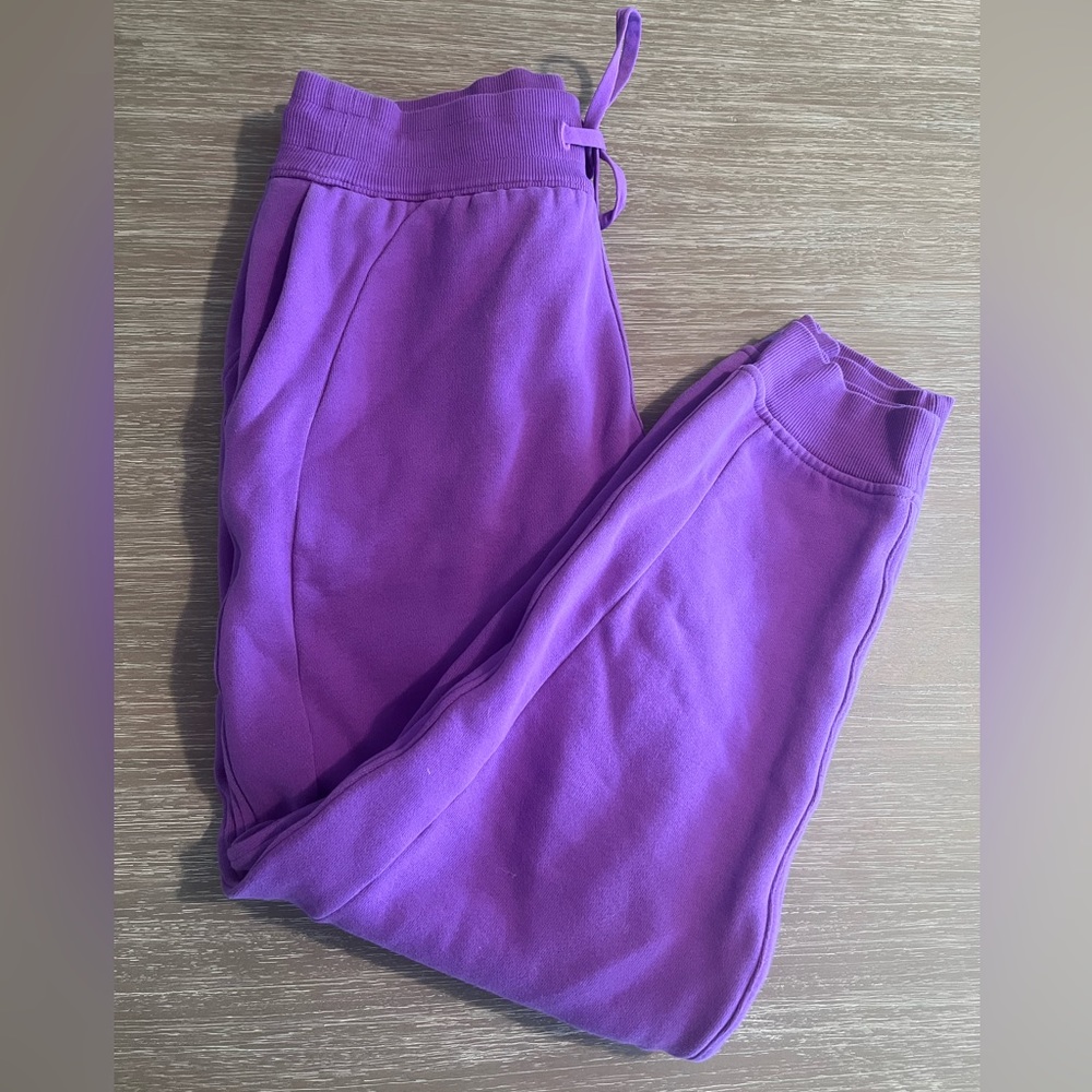Lululemon Scuba High-Rise Jogger in Moonlit Magenta